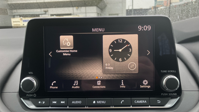 Nissan Qashqai 1.3 DiG-T MH Acenta Premium 5dr Petrol Hatchback